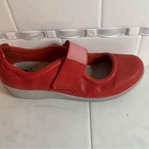 Clark’s Cloudsteppers Red / orange Mary Jane Flats. Velcro strap.